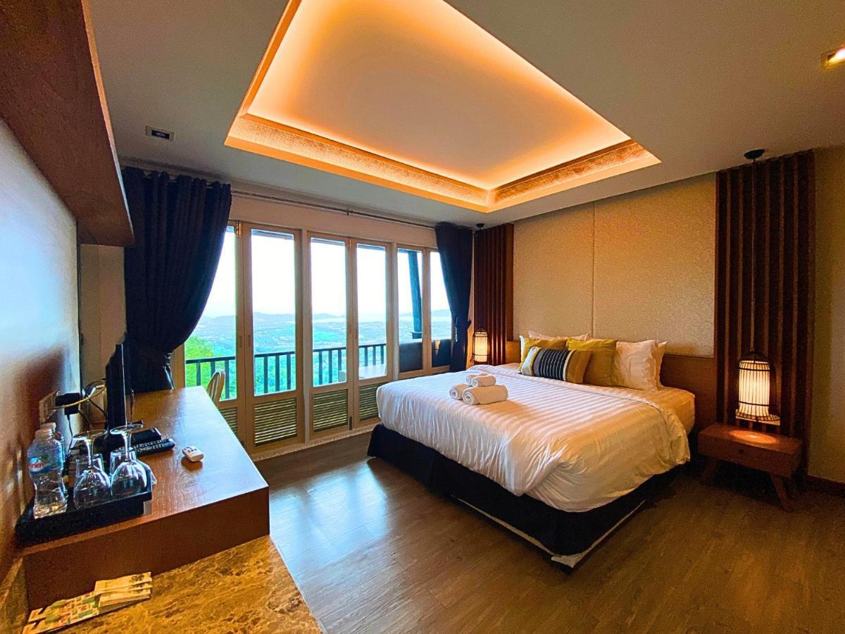 Phuket View Coffee And Resort Чалонг Екстер'єр фото